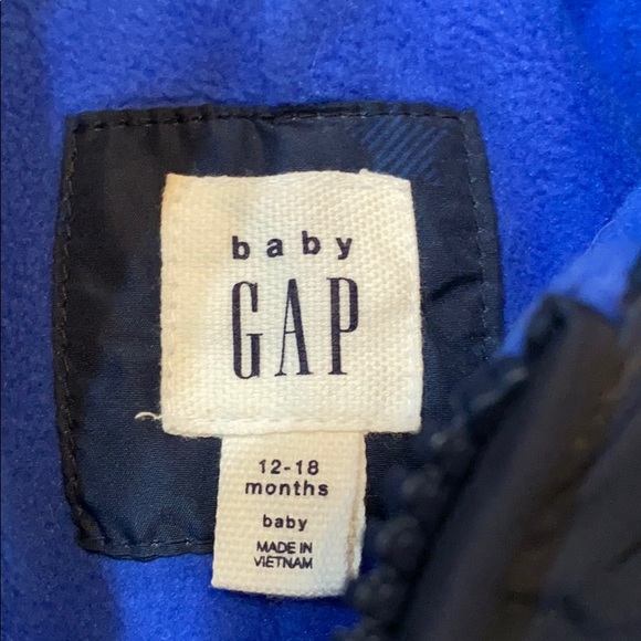 Gap snowsuit - Picture 2 of 3
